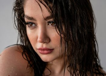 الشعر المبلل